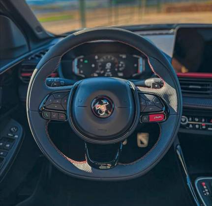 FIAT FASTBACK 1.3 TURBO 270 FLEX ABARTH AT6 FIAT FASTBACK 1.3 TURBO 270 FLEX ABARTH AT6